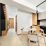 Vi&la House - Large Family Terrace