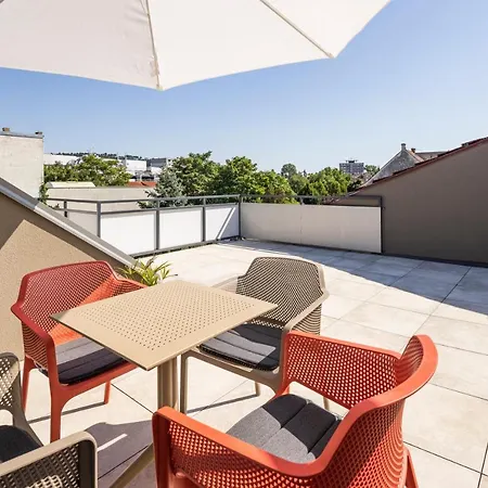 Ξενοδοχείο με διαμερίσματα Family Terrace