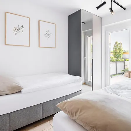 アパートホテル Vi&la - House